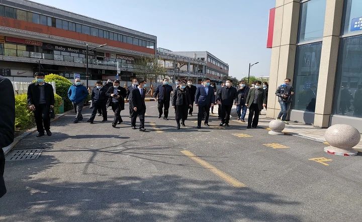 山東省復工復產(chǎn)調(diào)研小組蒞臨魯商物業(yè)東營項目視察，并予以高度贊揚！